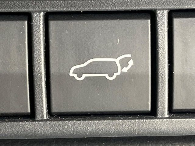 TOYOTA PRIUS 4WD 2023