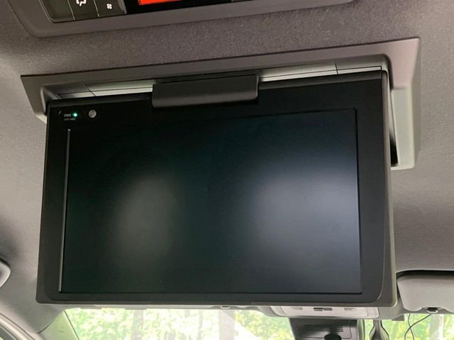 TOYOTA ESQUIRE HYBRID 2018