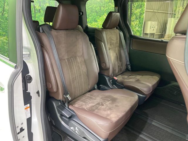 TOYOTA ESQUIRE HYBRID 2018