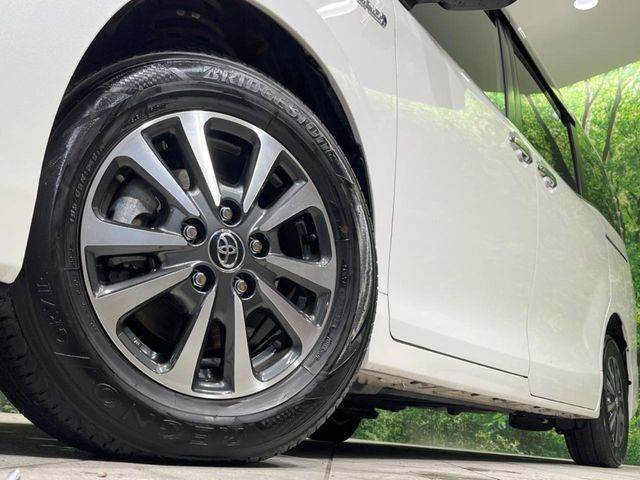 TOYOTA ESQUIRE HYBRID 2018