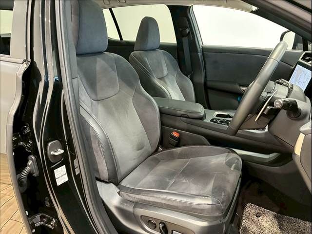 TOYOTA LEXUS RZ450e 2023