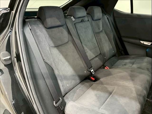 TOYOTA LEXUS RZ450e 2023