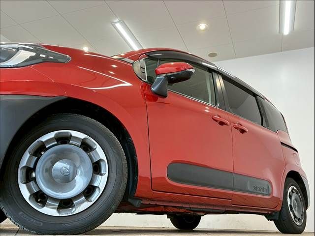 TOYOTA SIENTA HYBRID 2022