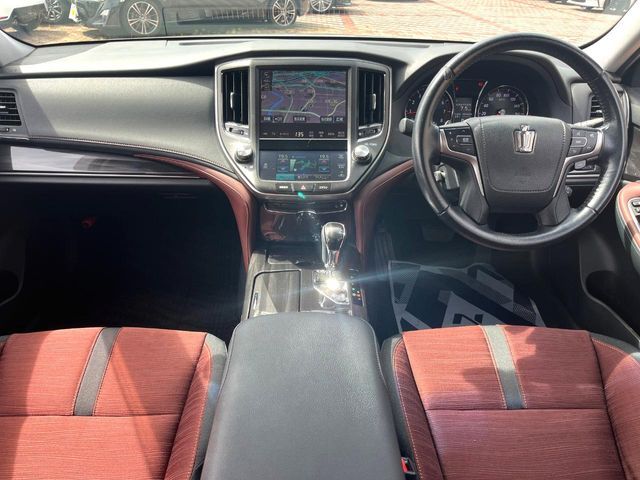 TOYOTA CROWN sedan 2014