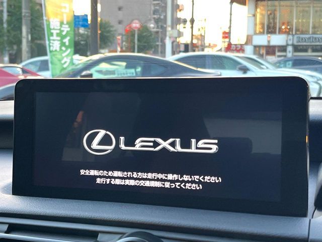 TOYOTA LEXUS IS300h 2023