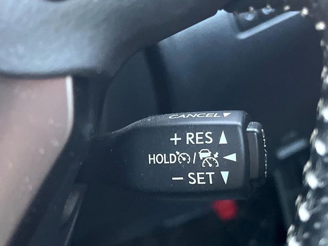 TOYOTA LEXUS IS300h 2023