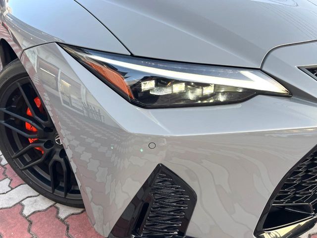 TOYOTA LEXUS IS300h 2023