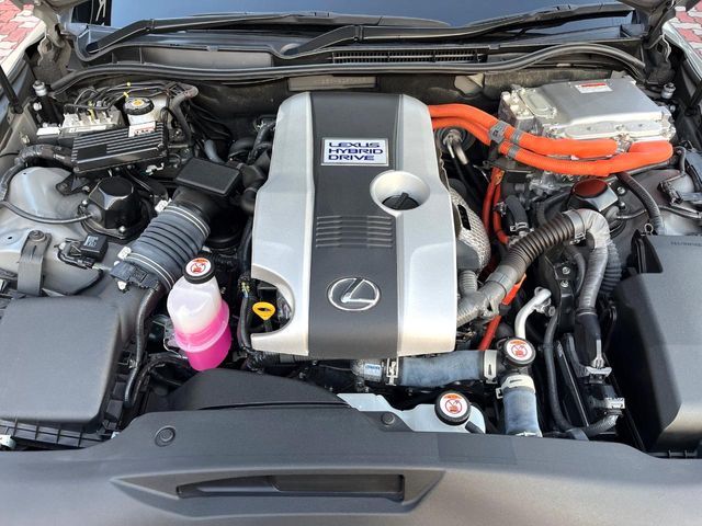 TOYOTA LEXUS IS300h 2023