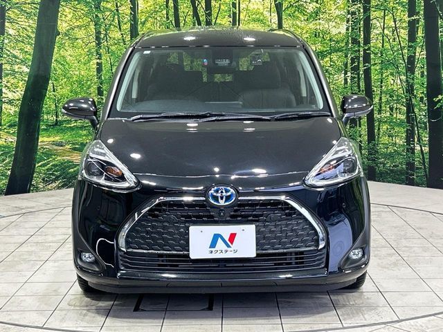 TOYOTA SIENTA HYBRID 2019