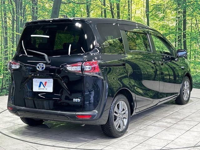TOYOTA SIENTA HYBRID 2019