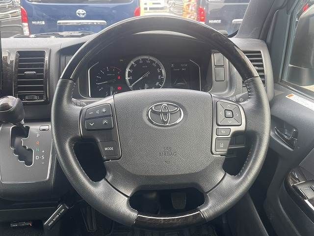 TOYOTA HIACE van 4WD 2020