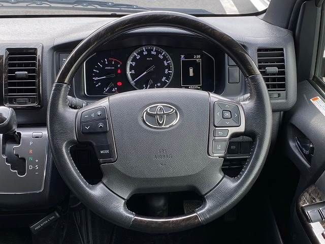 TOYOTA HIACE van 2WD 2021