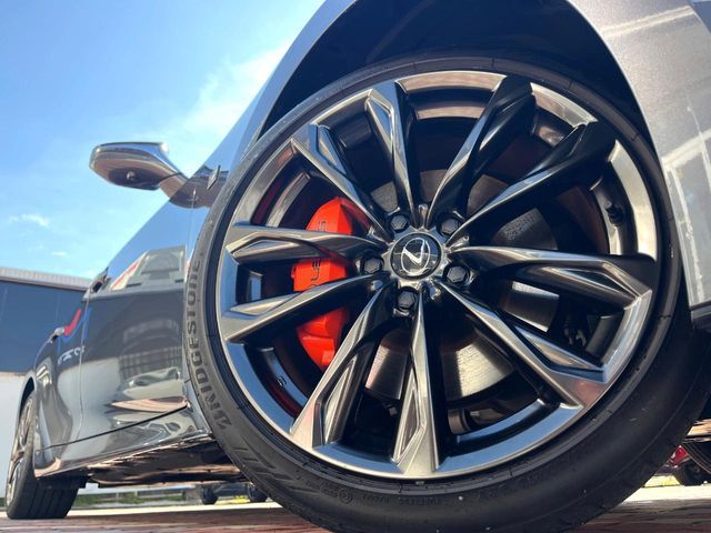 TOYOTA LEXUS IS300h 2023