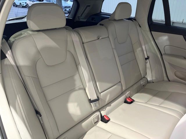 VOLVO VOLVO V60 CROSS COUNTRY 2022