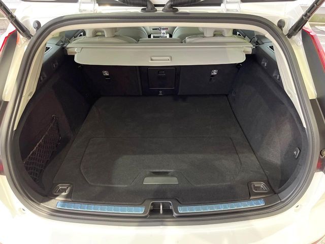 VOLVO VOLVO V60 CROSS COUNTRY 2022