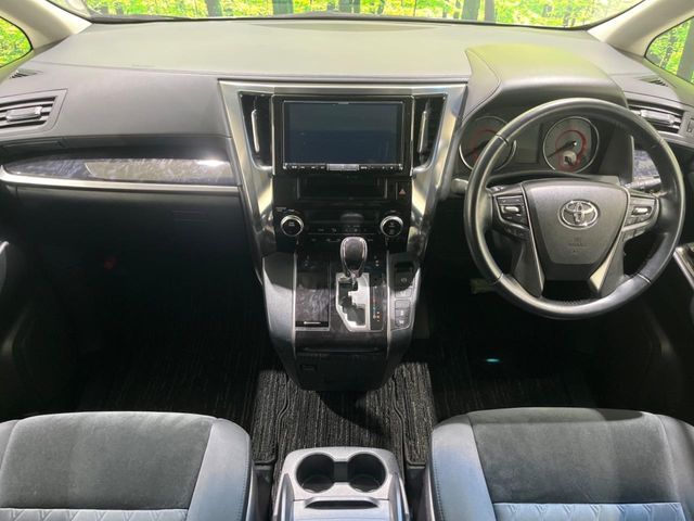 TOYOTA ALPHARD 2018