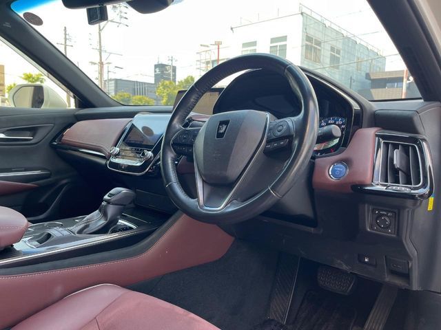 TOYOTA CROWN sedan hybrid 2018