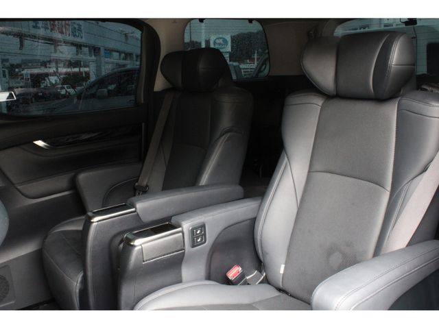 TOYOTA ALPHARD 2023