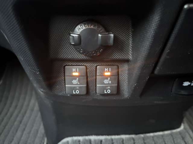 TOYOTA ESTIMA  4WD 2017