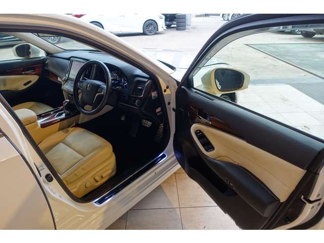 TOYOTA CROWN sedan 2013