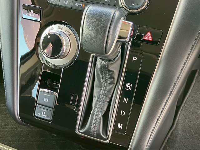 MITSUBISHI DELICA D:5 4WD 2019