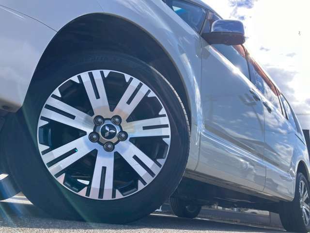 MITSUBISHI DELICA D:5 4WD 2019