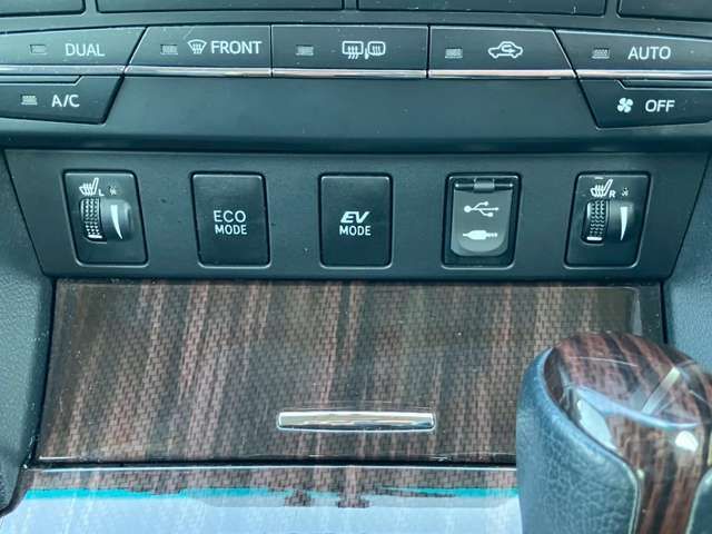 TOYOTA CAMRY HYBRID 2014