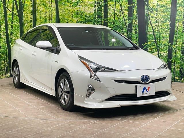 TOYOTA PRIUS 2017