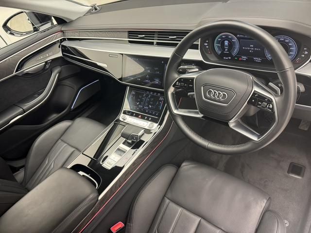 AUDI AUDI A8 2023