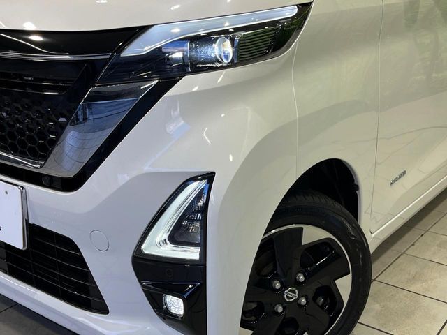 NISSAN ROOX 4WD 2021