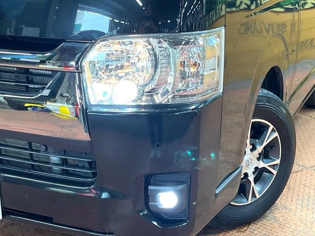 TOYOTA HIACE van 2WD 2022