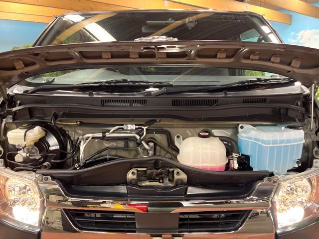 TOYOTA HIACE van 2WD 2022