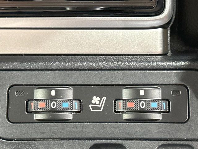 TOYOTA LANDCRUISER PRADO 2022