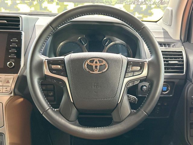 TOYOTA LANDCRUISER PRADO 2022