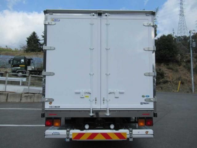 MITSUBISHI FUSOU FIGHTER 2025