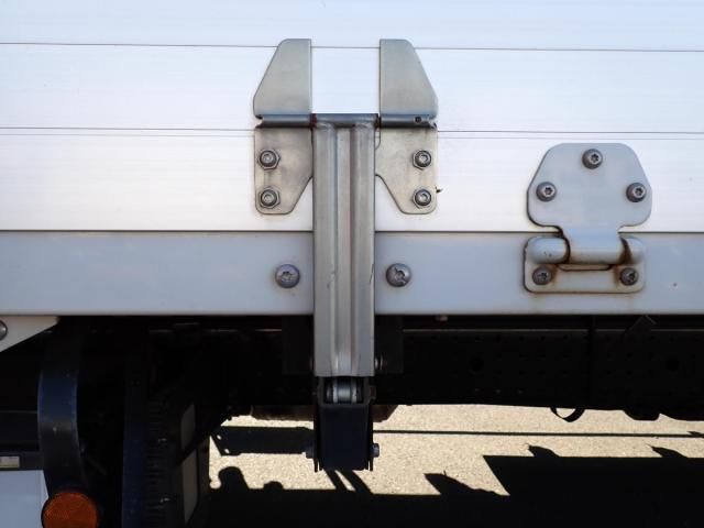 MITSUBISHI CANTER 2019