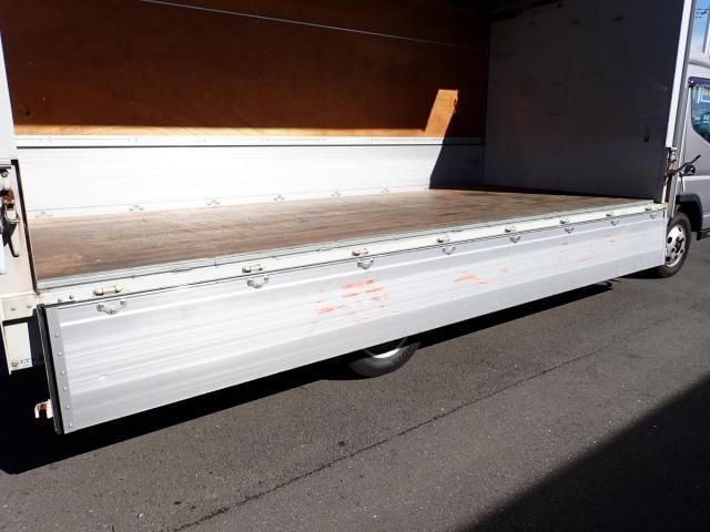 MITSUBISHI CANTER 2019