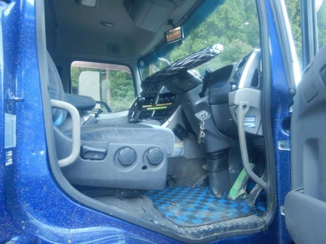 NISSAN DIESEL Quon 2006