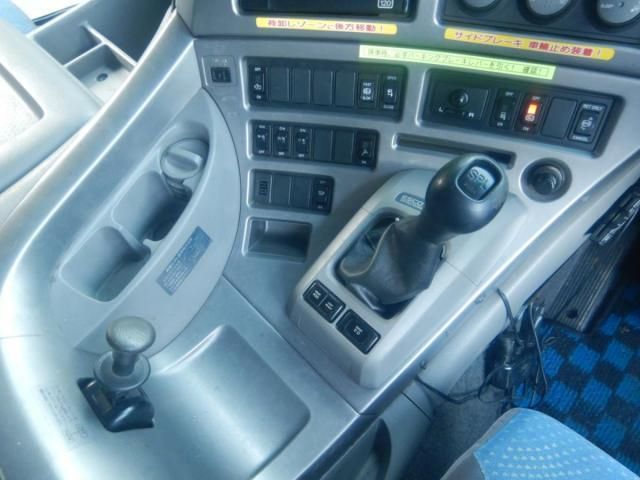 NISSAN DIESEL Quon 2006