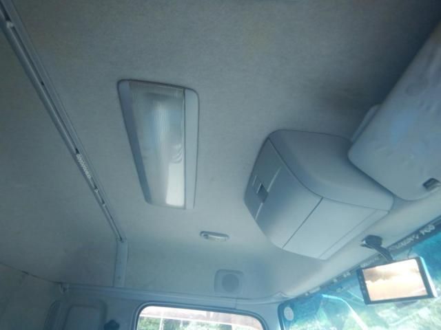 NISSAN DIESEL Quon 2006