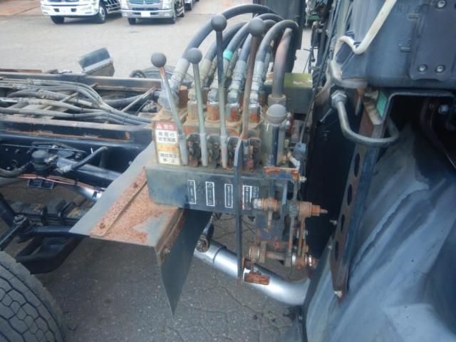 NISSAN DIESEL Quon 2006