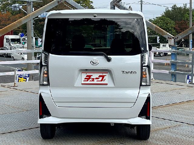 DAIHATSU TANTO CUSTOM 2023