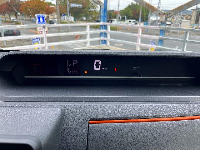 DAIHATSU TANTO FAN CROSS 4WD 2023