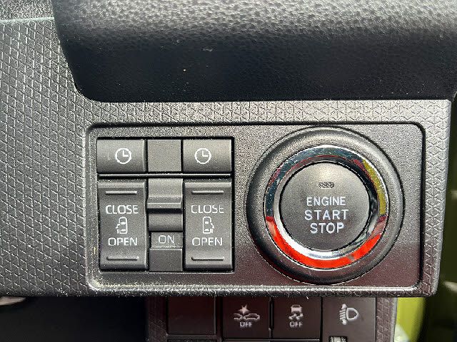 DAIHATSU TANTO FAN CROSS 4WD 2023