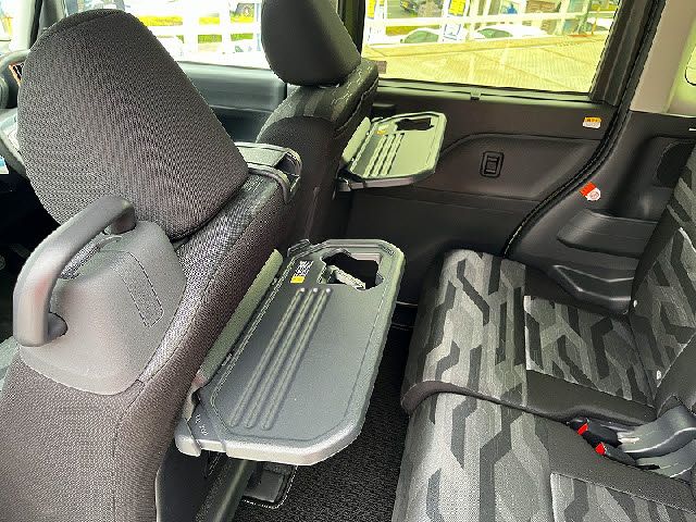 DAIHATSU TANTO FAN CROSS 4WD 2023