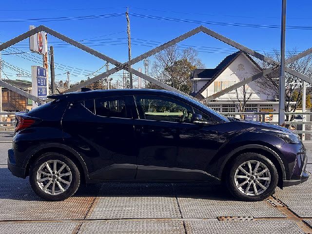 TOYOTA C-HR 2022