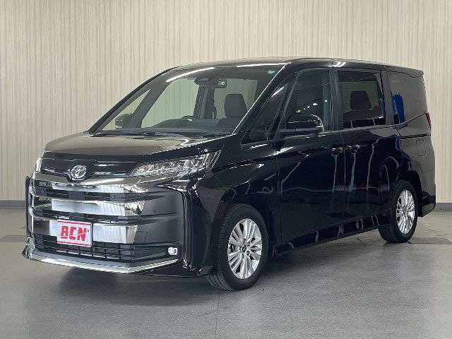 TOYOTA NOAH 2023