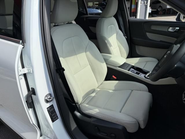 VOLVO VOLVO XC40 2023