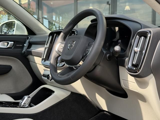 VOLVO VOLVO XC40 2023