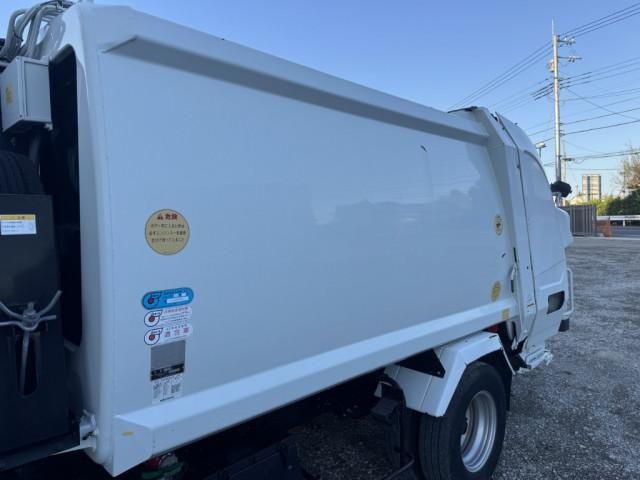 MITSUBISHI CANTER 2018